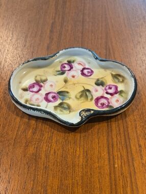 Nipon Hand-Painted Dish with Blue Script 'Hand Painted' Mark